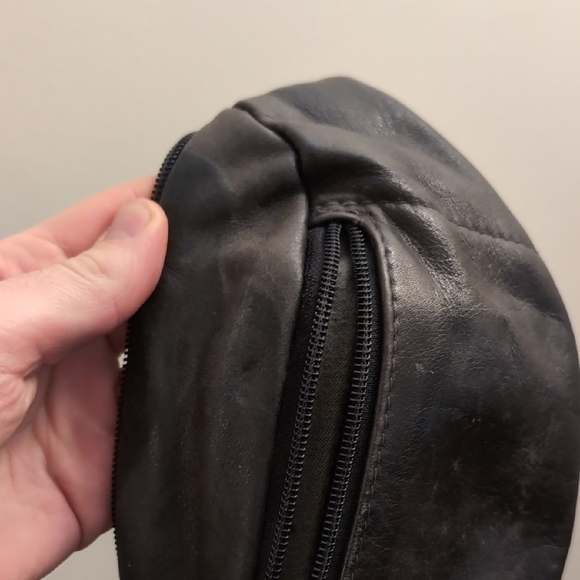 Vintage Black Leather Fanny Pack - Picture 2 of 6